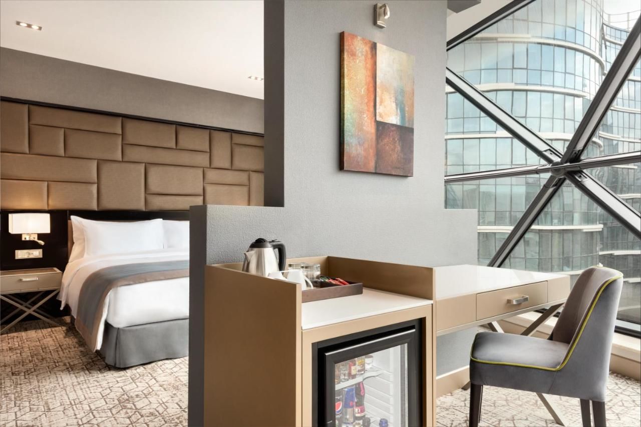 Отель Wyndham Grand Tbilisi Тбилиси-17